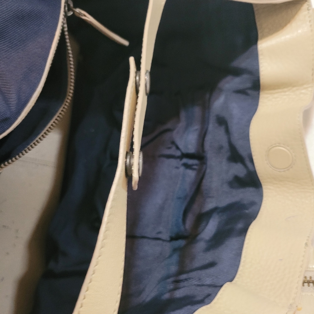 Handbag - Picture 5 of 11